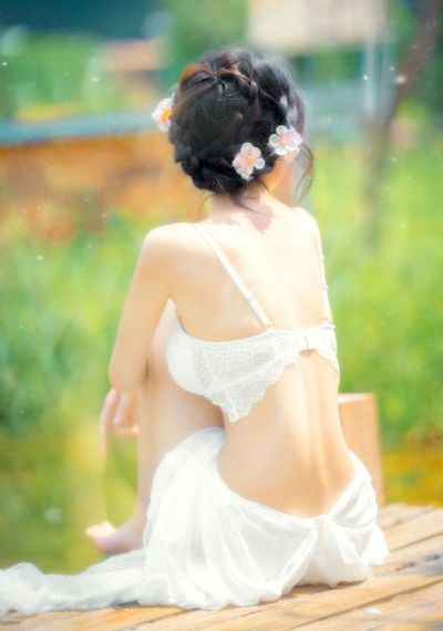 美女叼黑_超清免费全集观看
