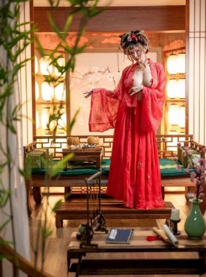 红色婚礼黑色假期_BD国语神马影院手机在线