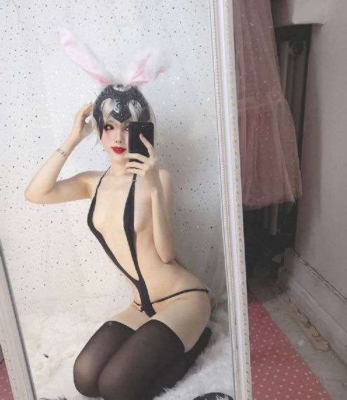美妇岳翘臀疯狂进入_DVD在线播放