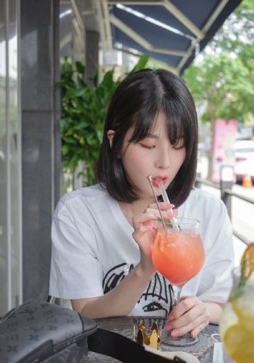 偷派自拍_1080完整视频观看