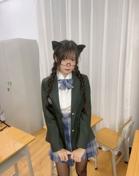 和表姐同居在线看_高清免费高清观看